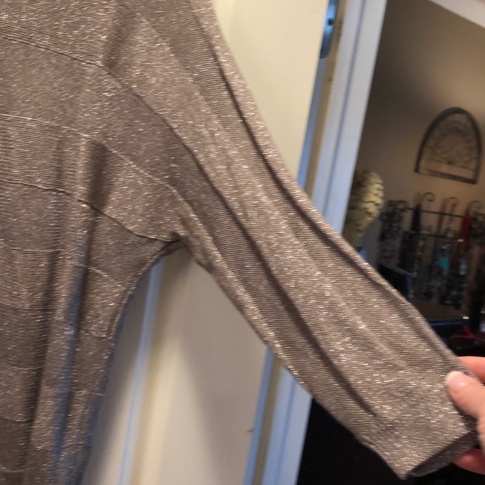 Sweater - Picture 2 of 6
